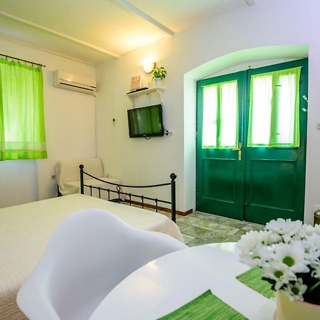 Rustica Apartments シベニク エクステリア 写真