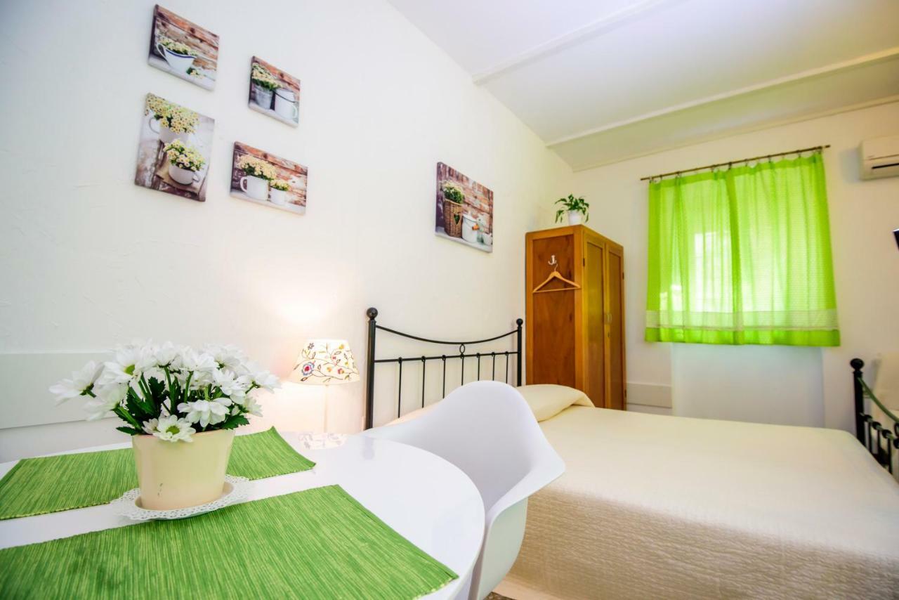 Rustica Apartments シベニク エクステリア 写真